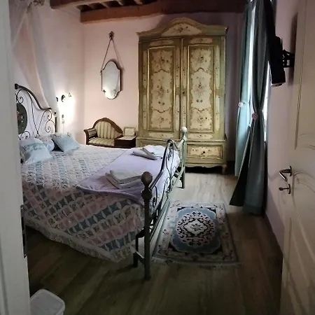 La Rosa Nel 卢卡
