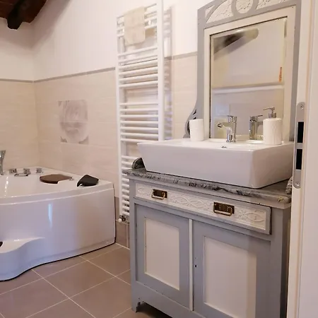 Bed & Breakfast La Rosa Nel Lucca